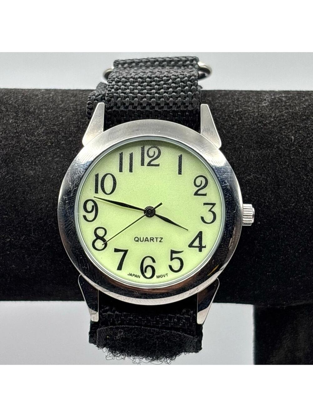 Retro Analog Silver Men's Watch